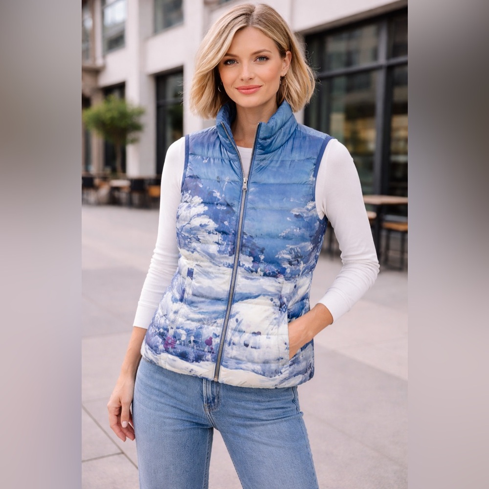 DOLCEZZA Women's WINTER LANDSCAPE Blue Puffer Vest NWT